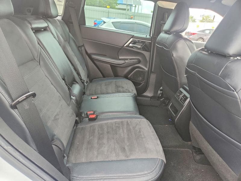 2023 MITSUBISHI OUTLANDER SE 11