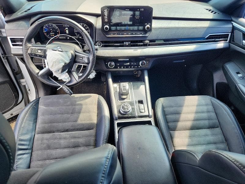 2023 MITSUBISHI OUTLANDER SE 8