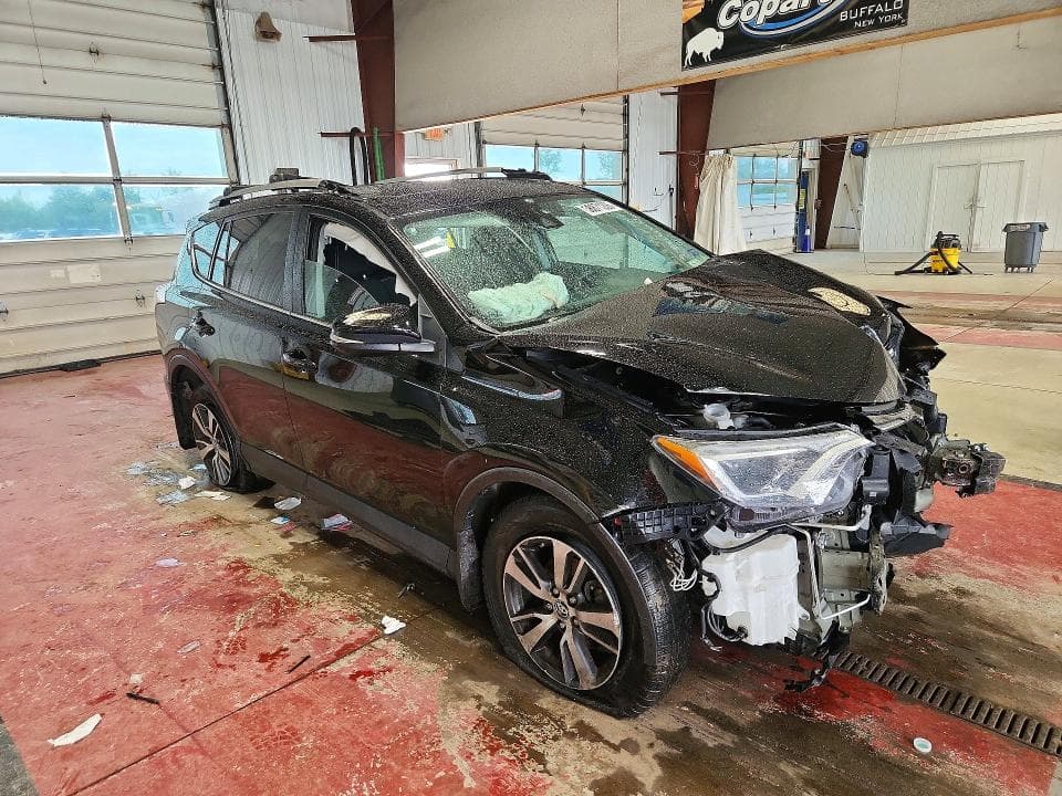 2018 TOYOTA RAV4 XLE 4