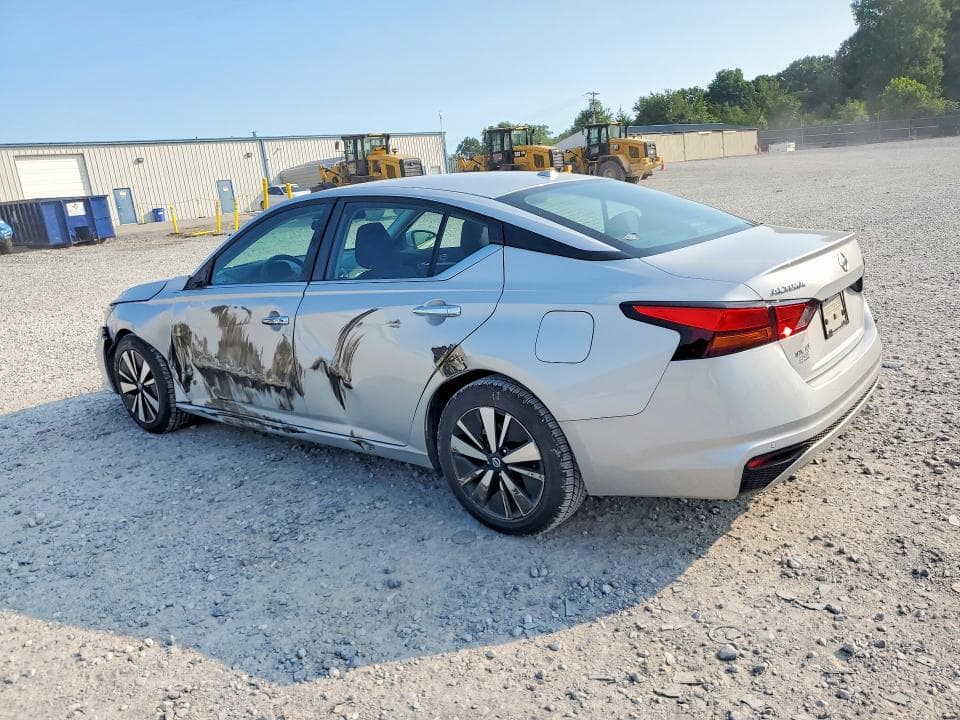 2022 NISSAN ALTIMA SV 2