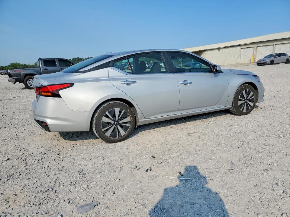 2022 NISSAN ALTIMA SV 3