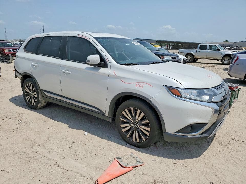 2019 MITSUBISHI OUTLANDER SE 4