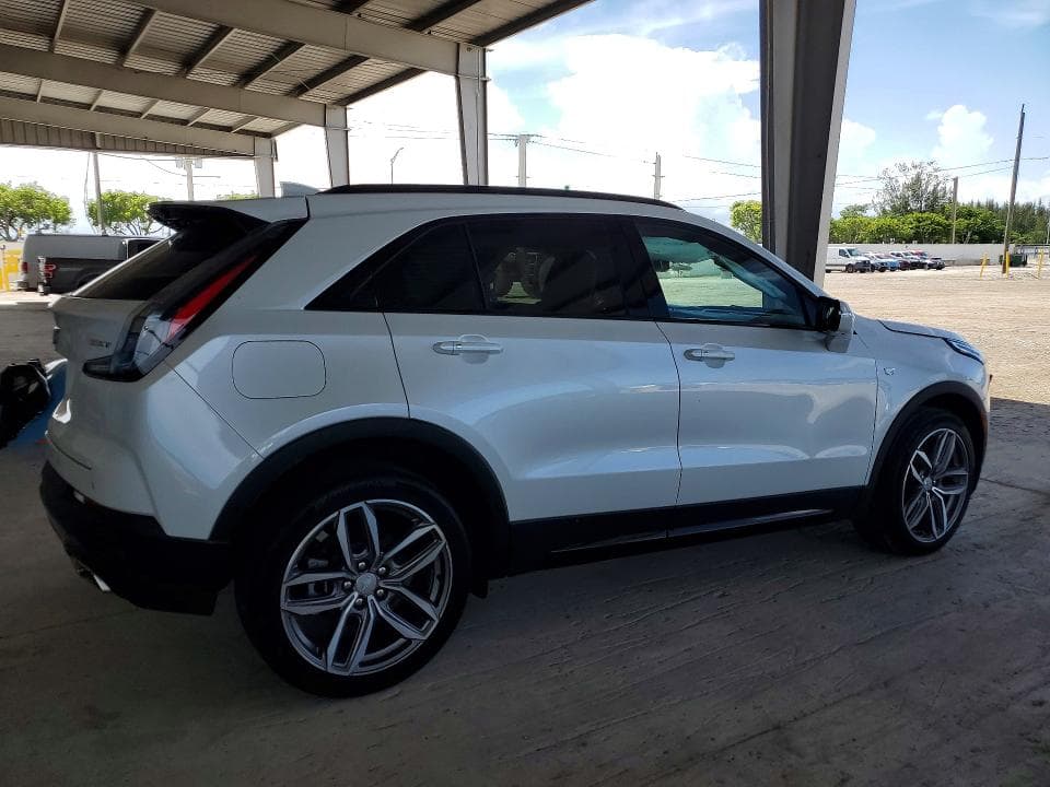 2023 CADILLAC XT4 SPORT 3