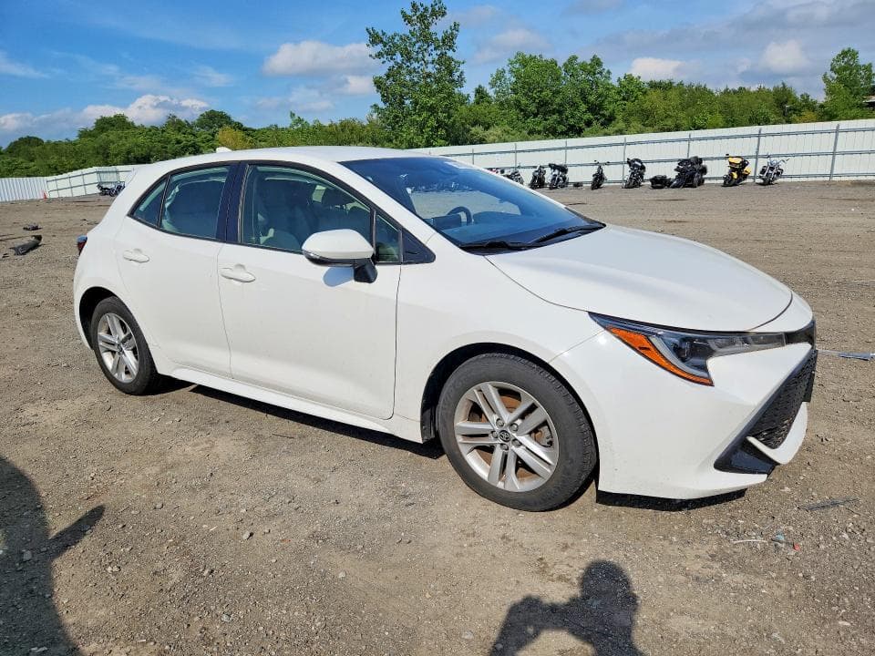 2021 TOYOTA COROLLA HATCHBACK SE 4