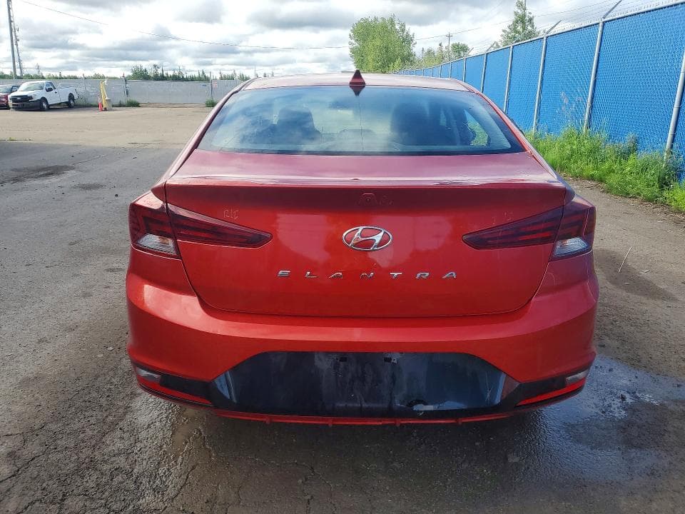 2019 HYUNDAI ELANTRA SE SE 6