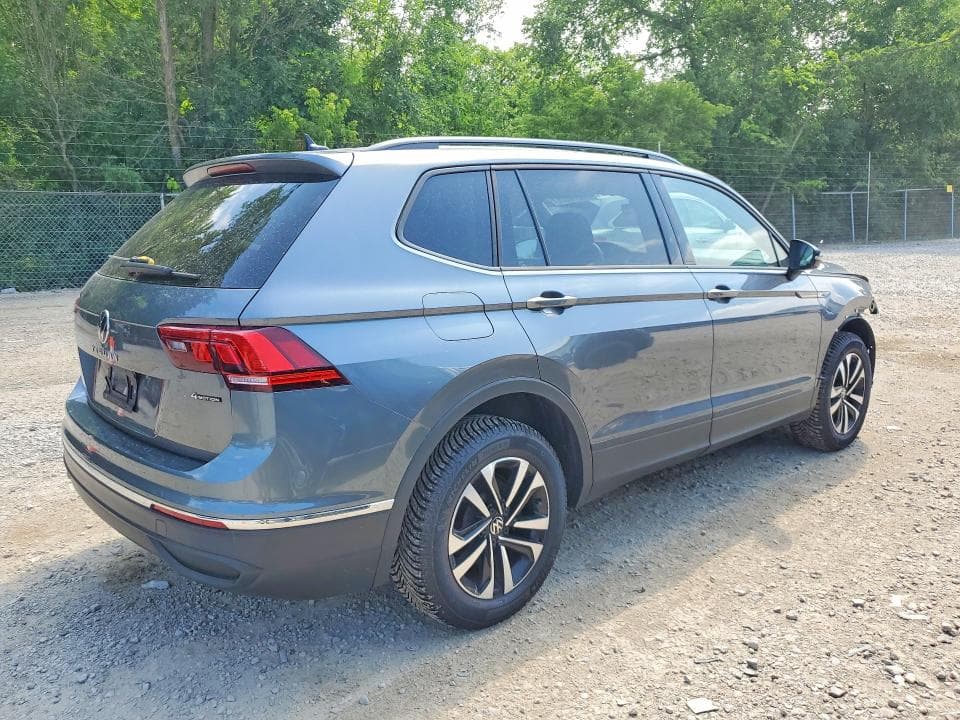 2022 VOLKSWAGEN TIGUAN S 3
