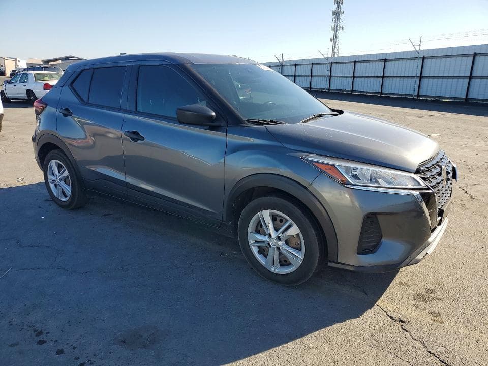 2021 NISSAN KICKS S 4