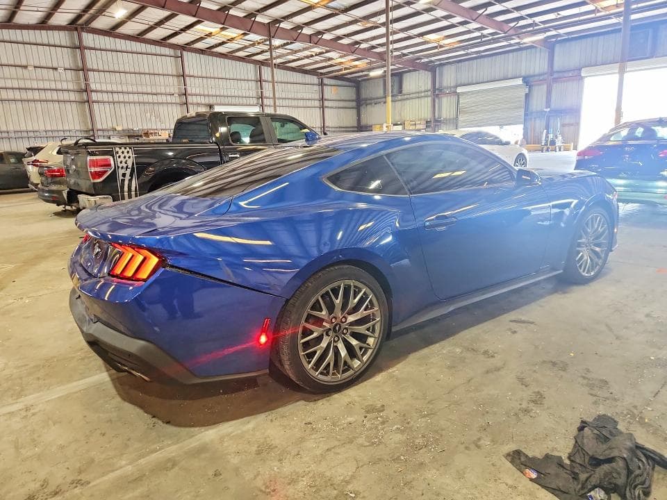 2024 FORD MUSTANG 3