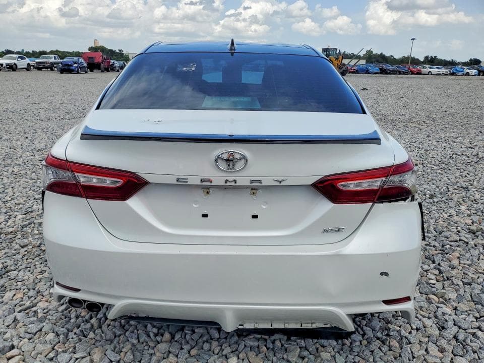 2019 TOYOTA CAMRY XSE 6