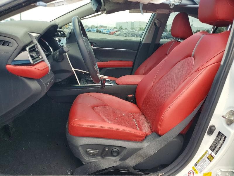 2019 TOYOTA CAMRY XSE 7