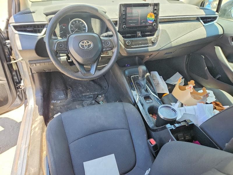2021 TOYOTA COROLLA LE 8