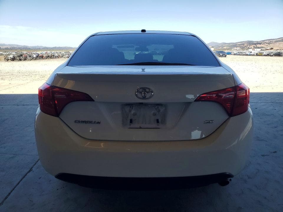 2017 TOYOTA COROLLA SE 6