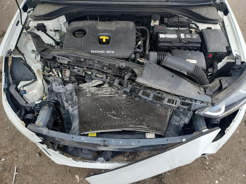 2017 HYUNDAI ELANTRA SE SE 11