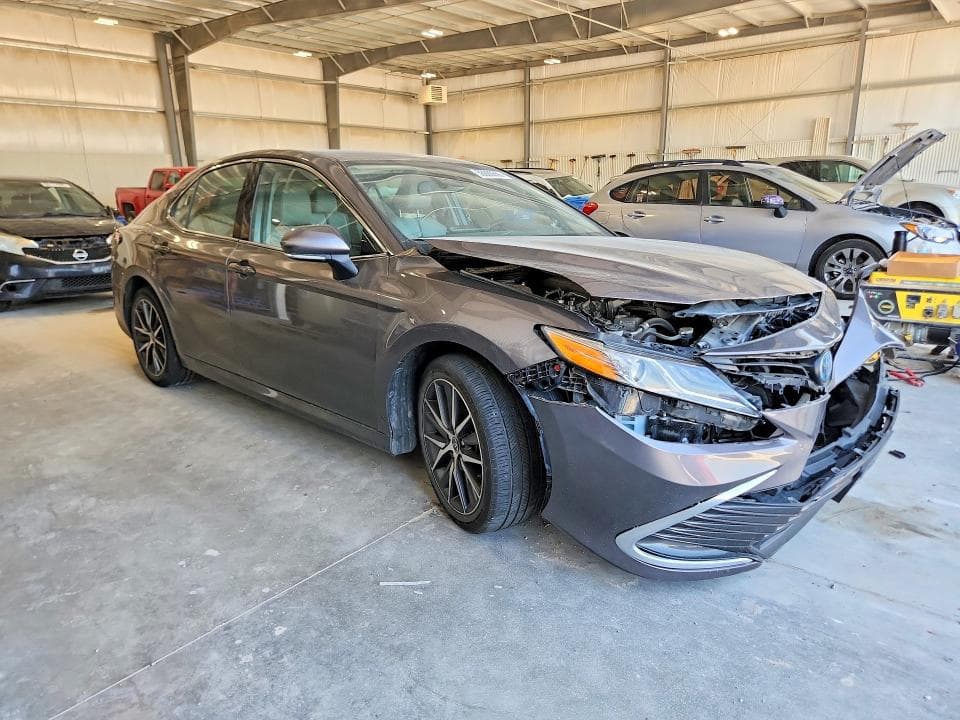 2022 TOYOTA CAMRY XLE XLE 4