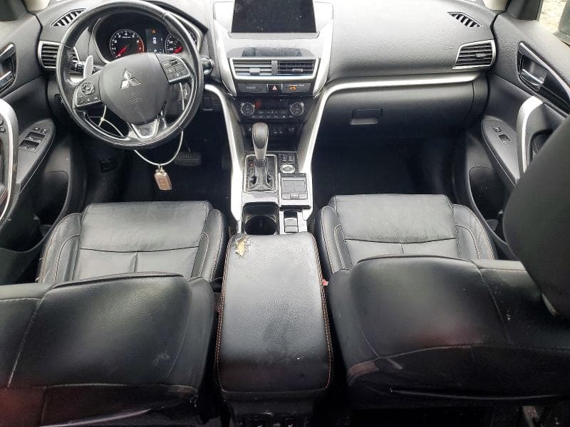 2018 MITSUBISHI ECLIPSE CROSS SE 8