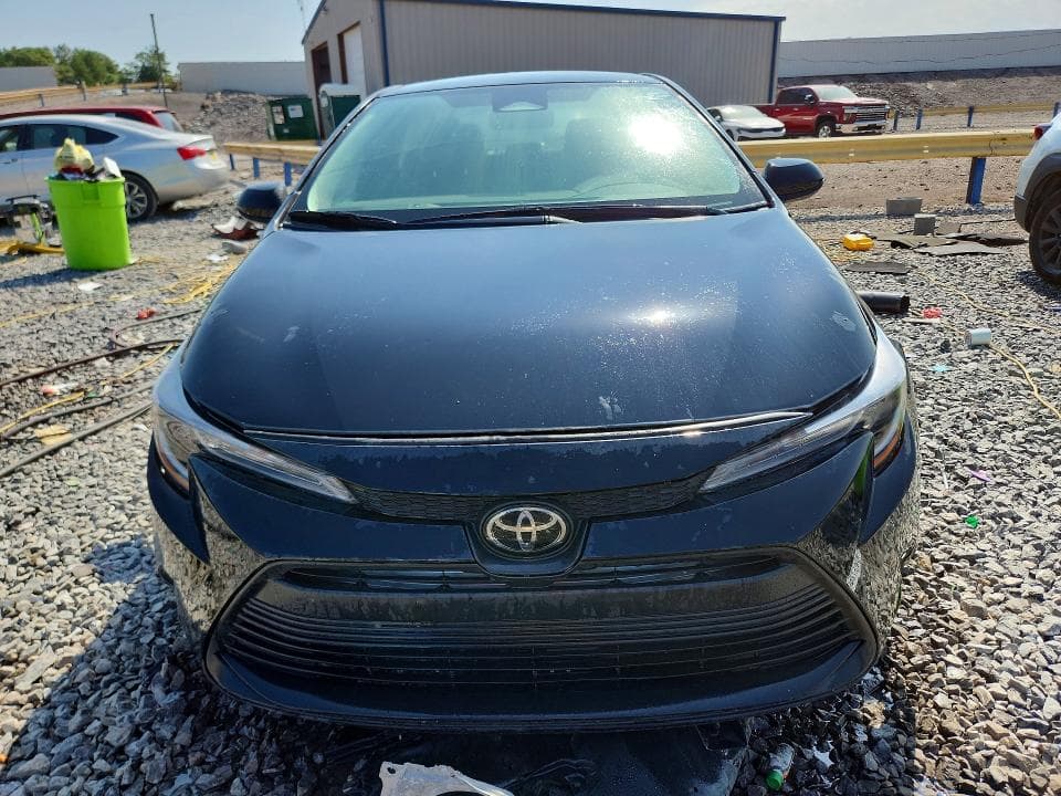 2025 TOYOTA COROLLA LE 5