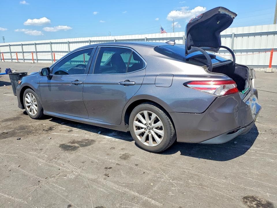 2019 TOYOTA CAMRY LE 2