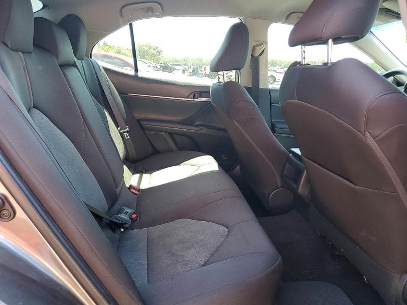 2019 TOYOTA CAMRY LE 10