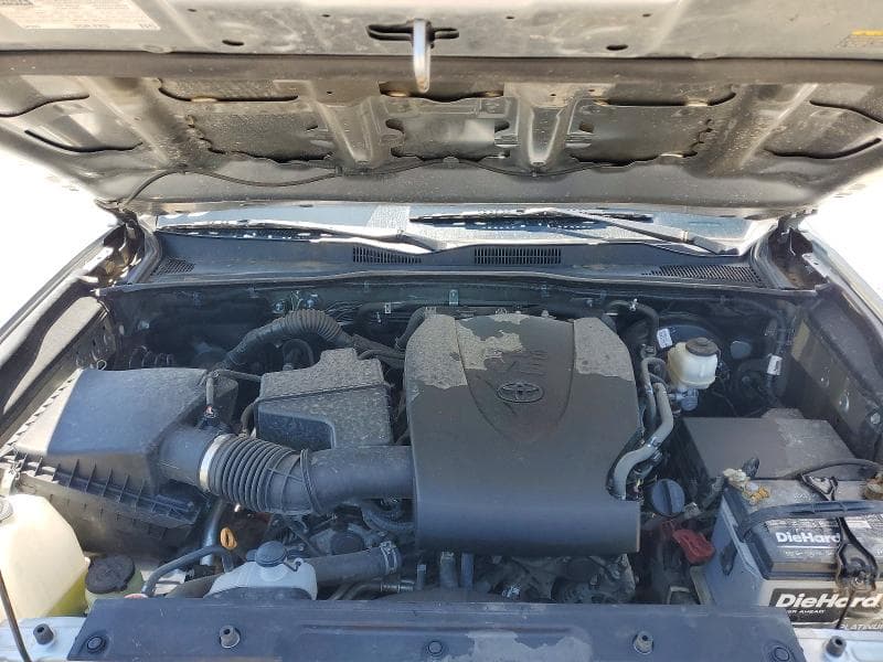 2022 TOYOTA TACOMA SR5 V6 11