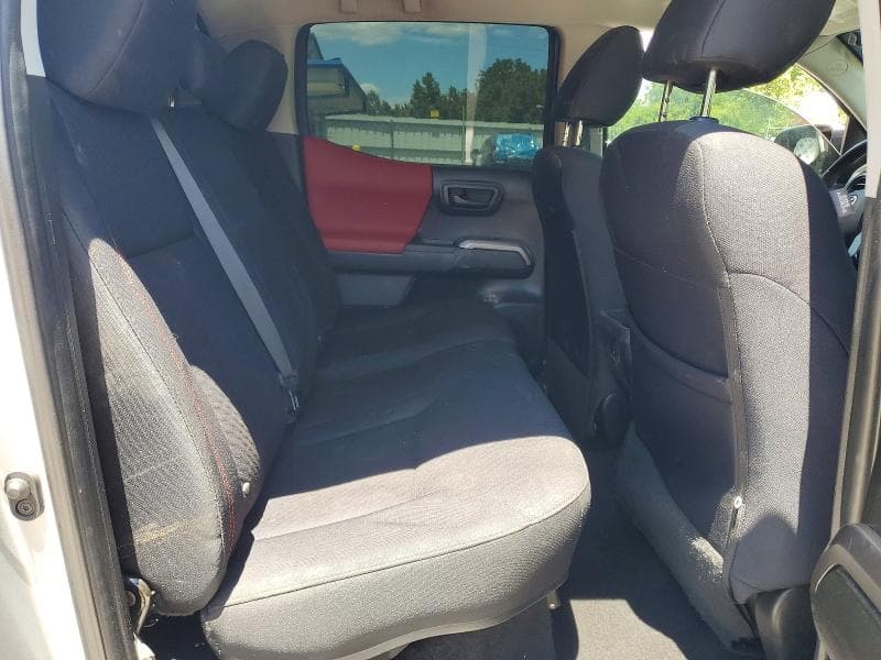 2022 TOYOTA TACOMA SR5 V6 10
