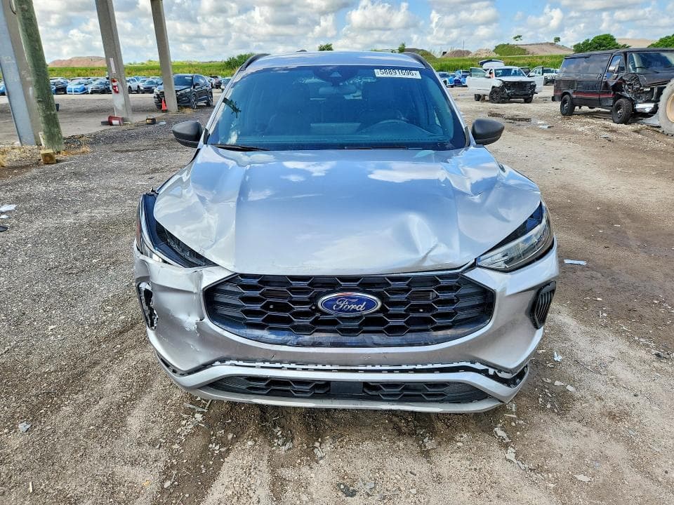 2024 FORD ESCAPE ST LINE 5