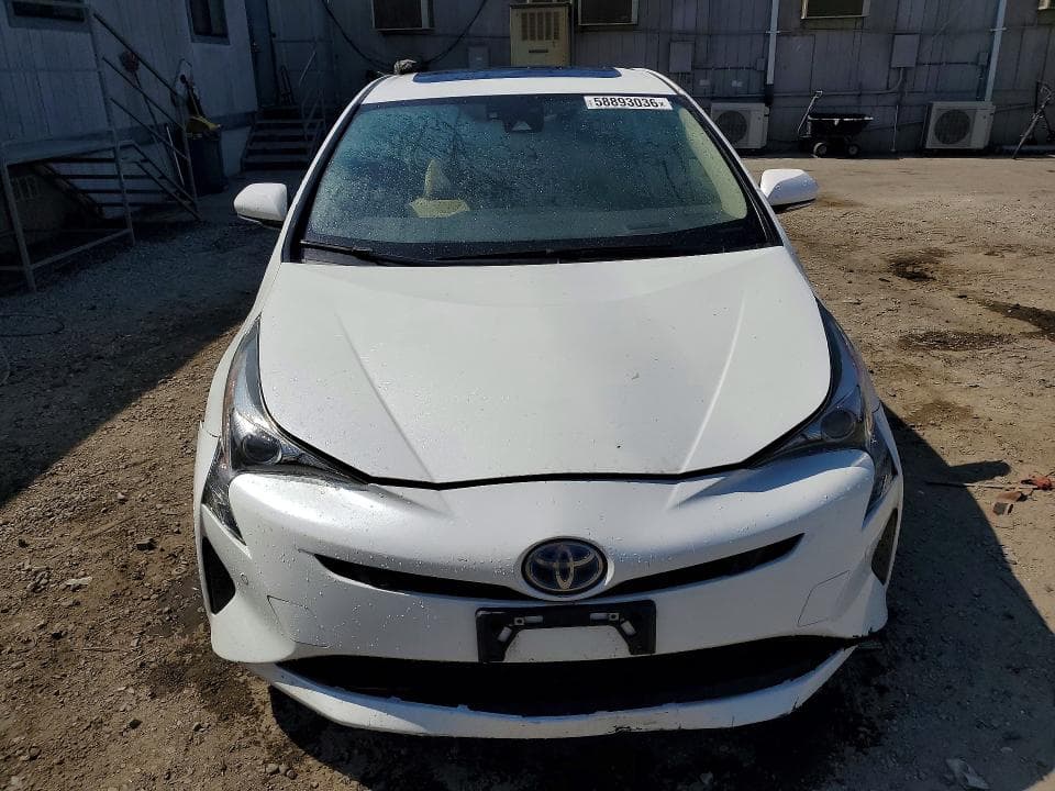 2017 TOYOTA PRIUS THREE 5