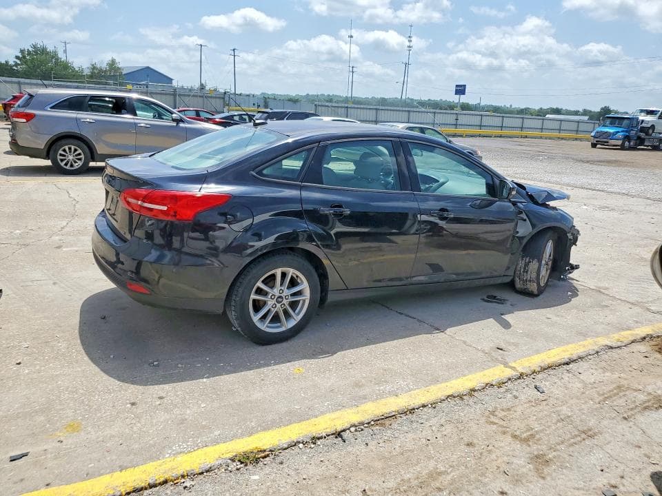 2017 FORD FOCUS SE 3