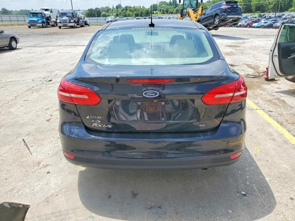 2017 FORD FOCUS SE 6