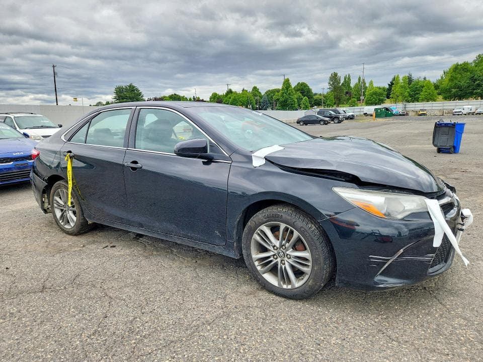 2017 TOYOTA CAMRY SE SE 4