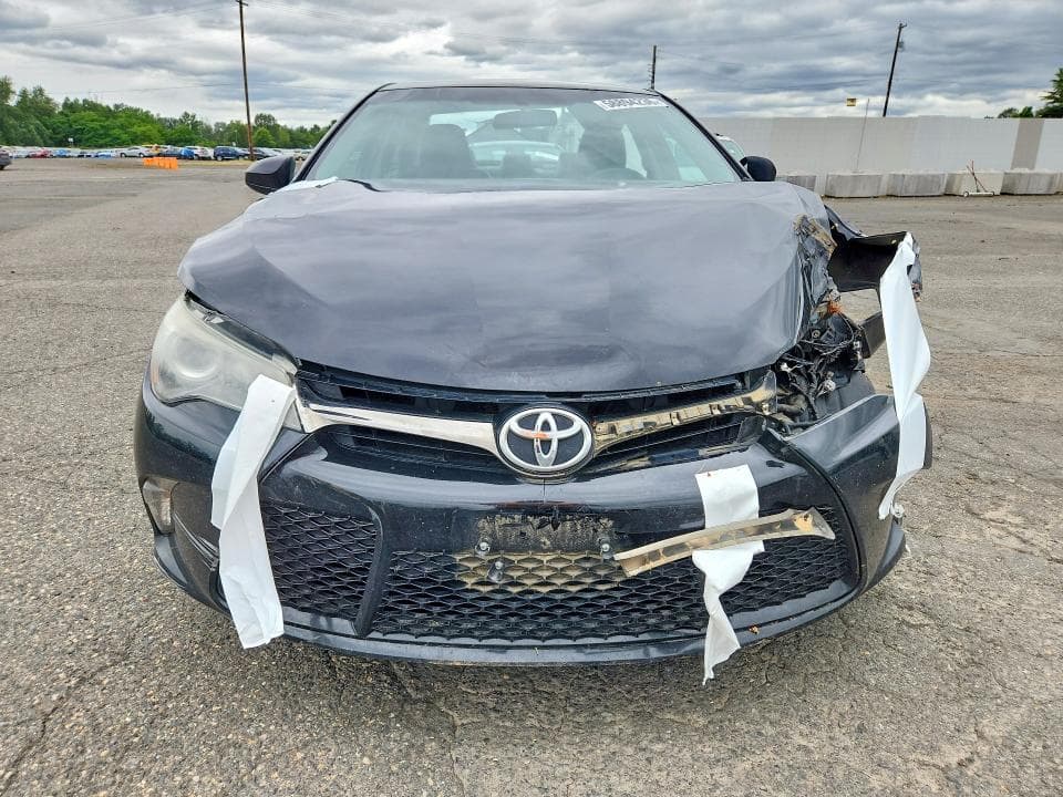 2017 TOYOTA CAMRY SE SE 5