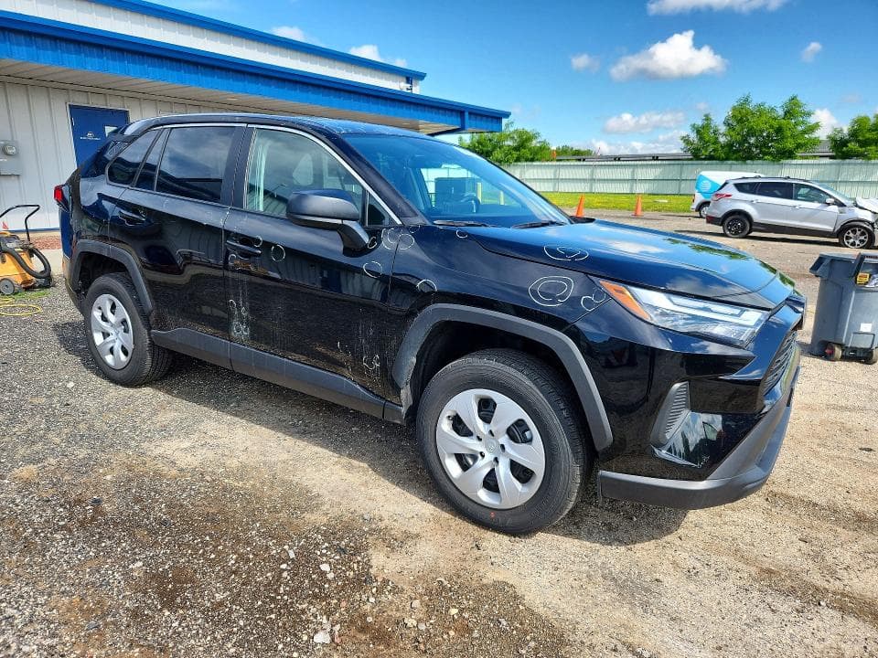 2023 TOYOTA RAV4 LE 4