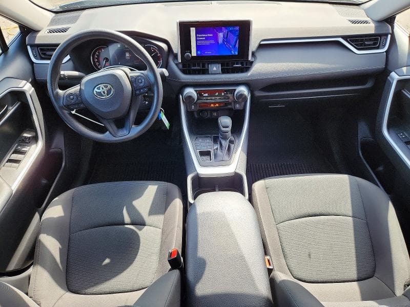 2023 TOYOTA RAV4 LE 8