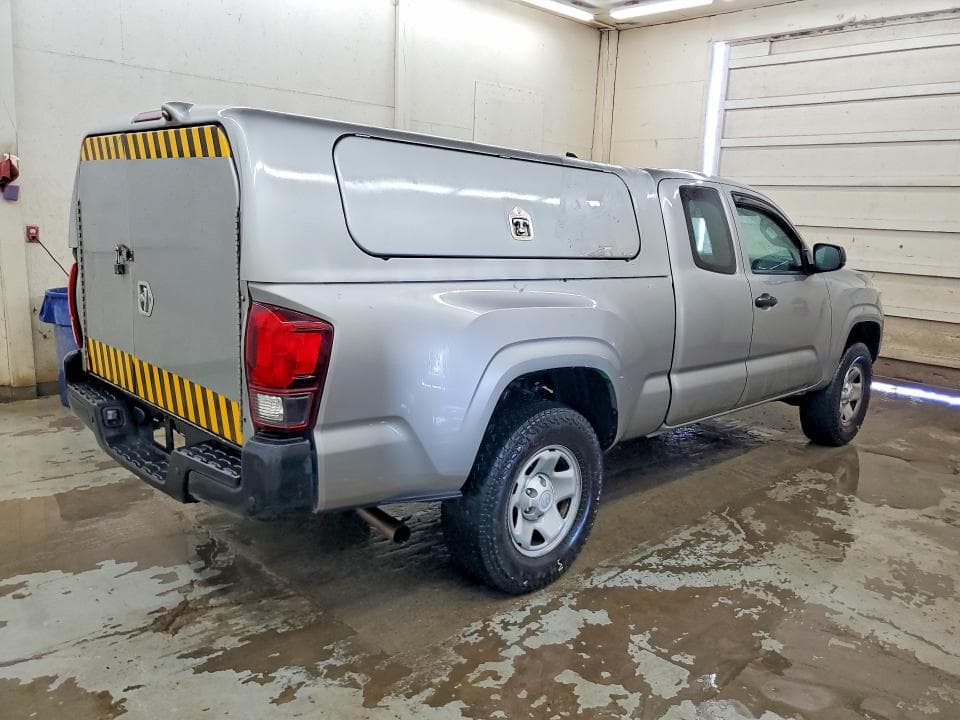 2018 TOYOTA TACOMA SR 3