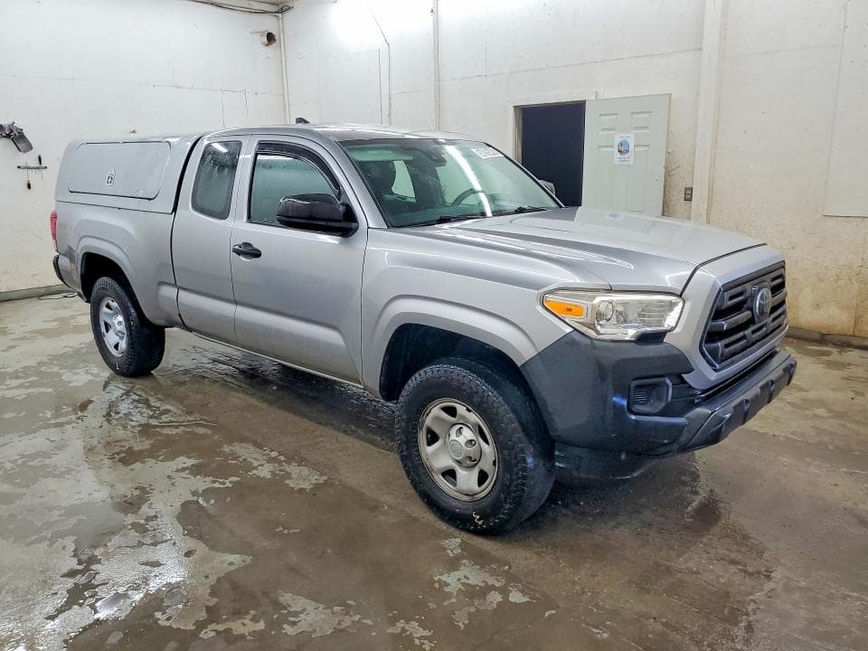2018 TOYOTA TACOMA SR 4