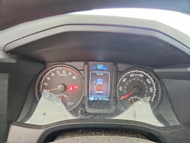 2018 TOYOTA TACOMA SR 9