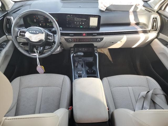 2025 KIA SORENTO S 8