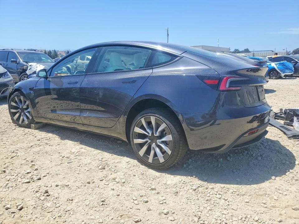 2026 TESLA MODEL 3 2