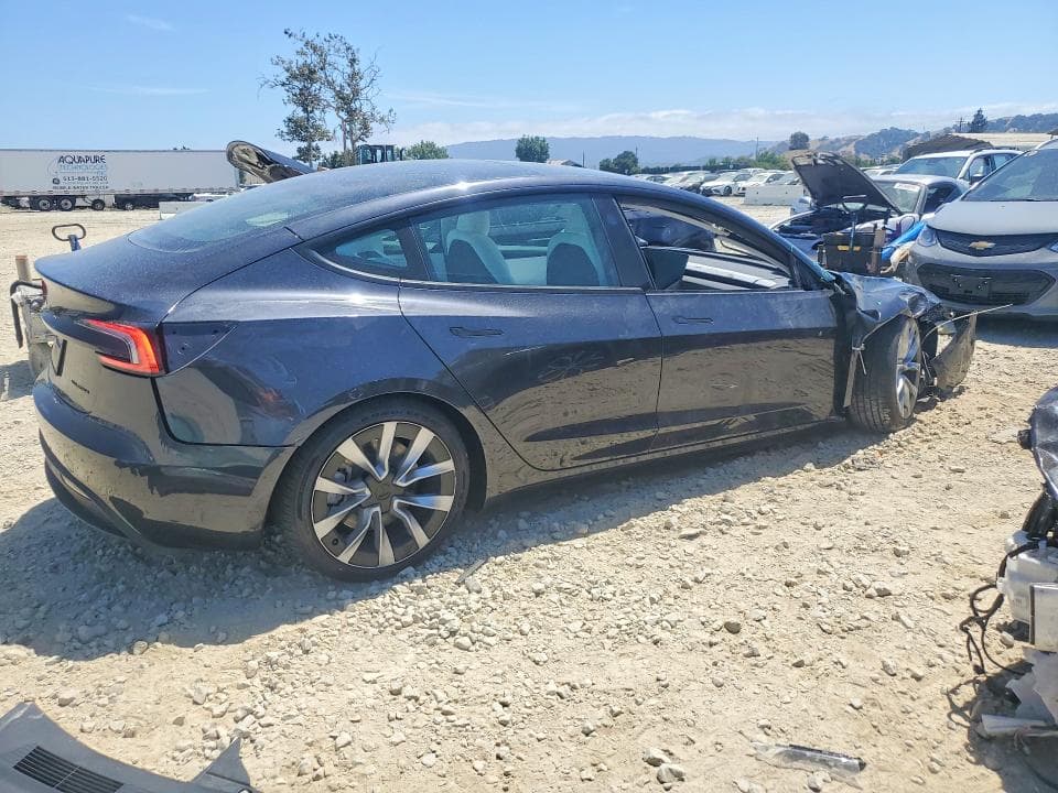 2026 TESLA MODEL 3 3