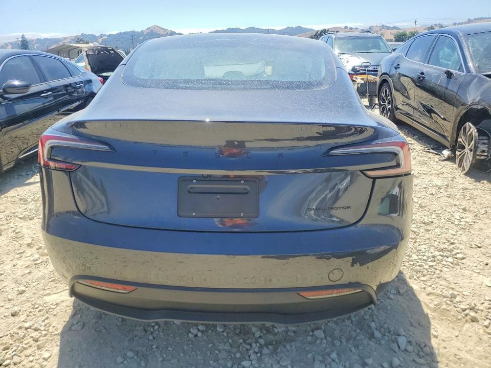 2026 TESLA MODEL 3 6