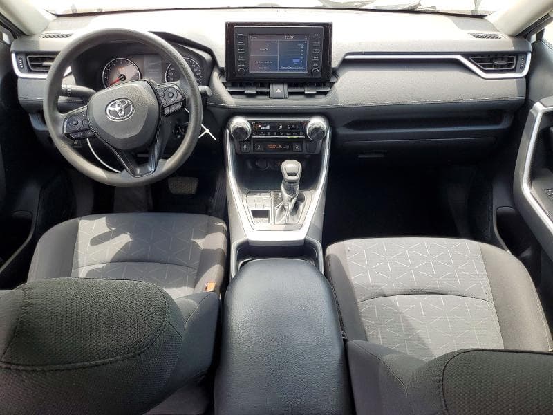 2019 TOYOTA RAV4 LE LE 8