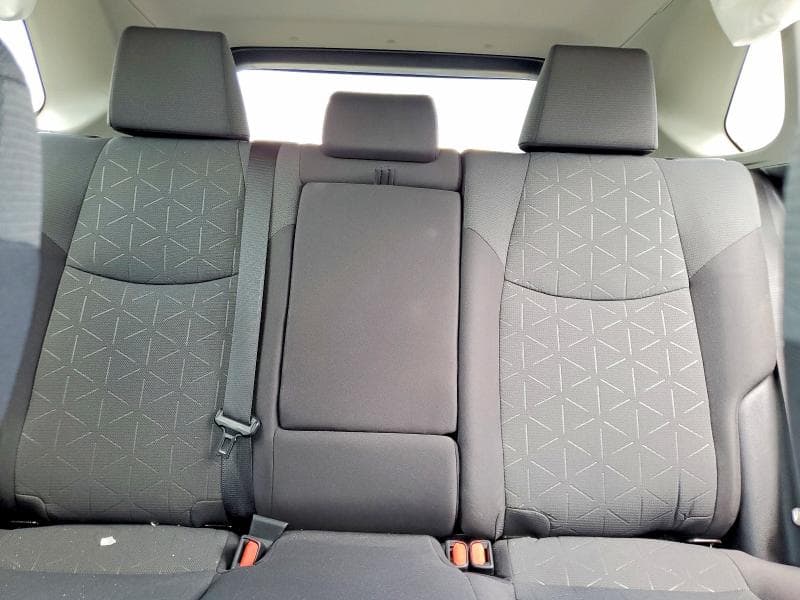 2019 TOYOTA RAV4 LE LE 10