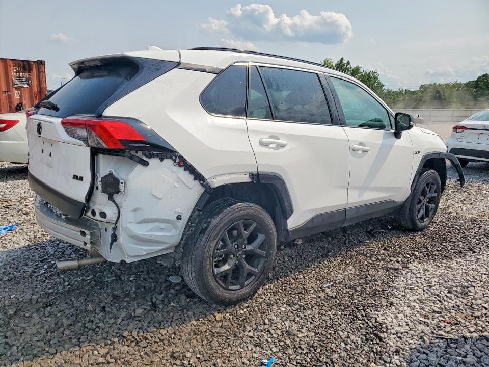 2024 TOYOTA RAV4 XLE XLE 3