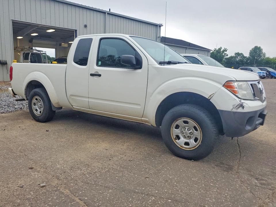 2019 NISSAN FRONTIER S 4