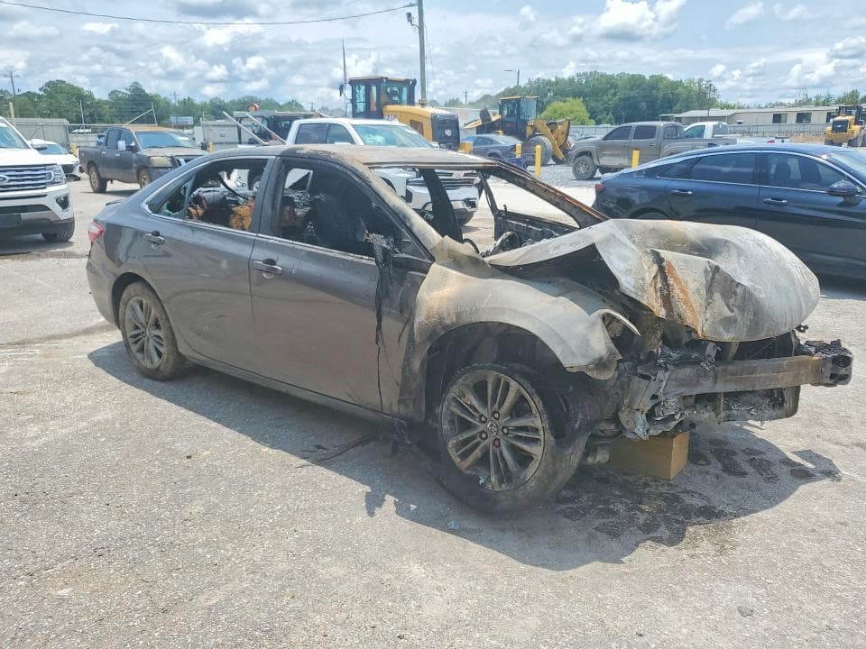 2017 TOYOTA CAMRY SE SE 4