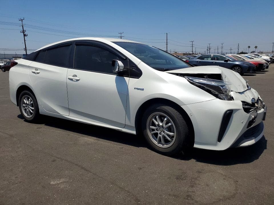 2020 TOYOTA PRIUS LE 4