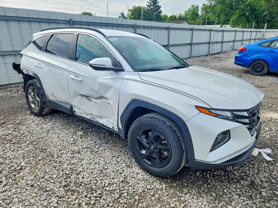 2022 HYUNDAI TUCSON SEL 4