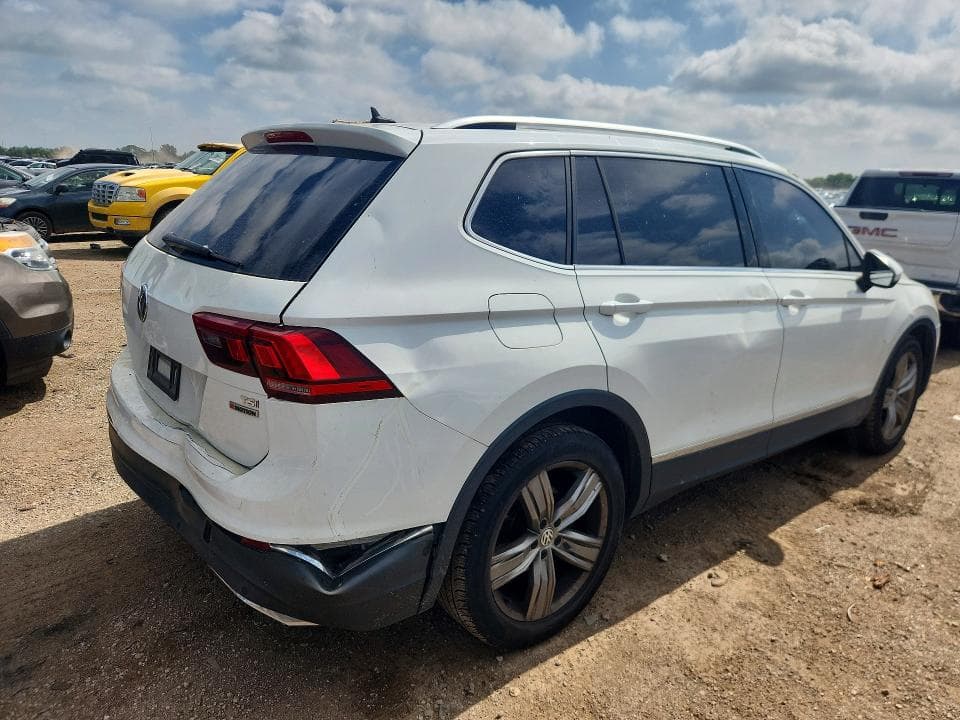 2018 VOLKSWAGEN TIGUAN SEL PREMIUM 3