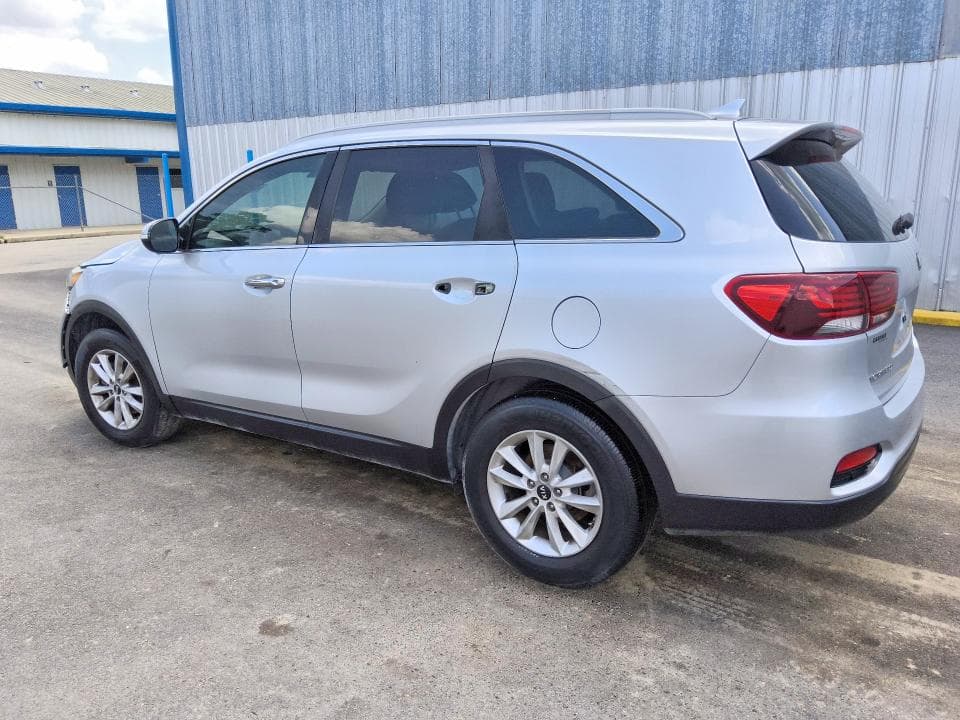 2019 KIA SORENTO LX 2