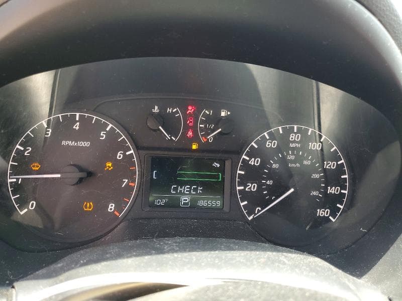 2016 NISSAN SENTRA S 9