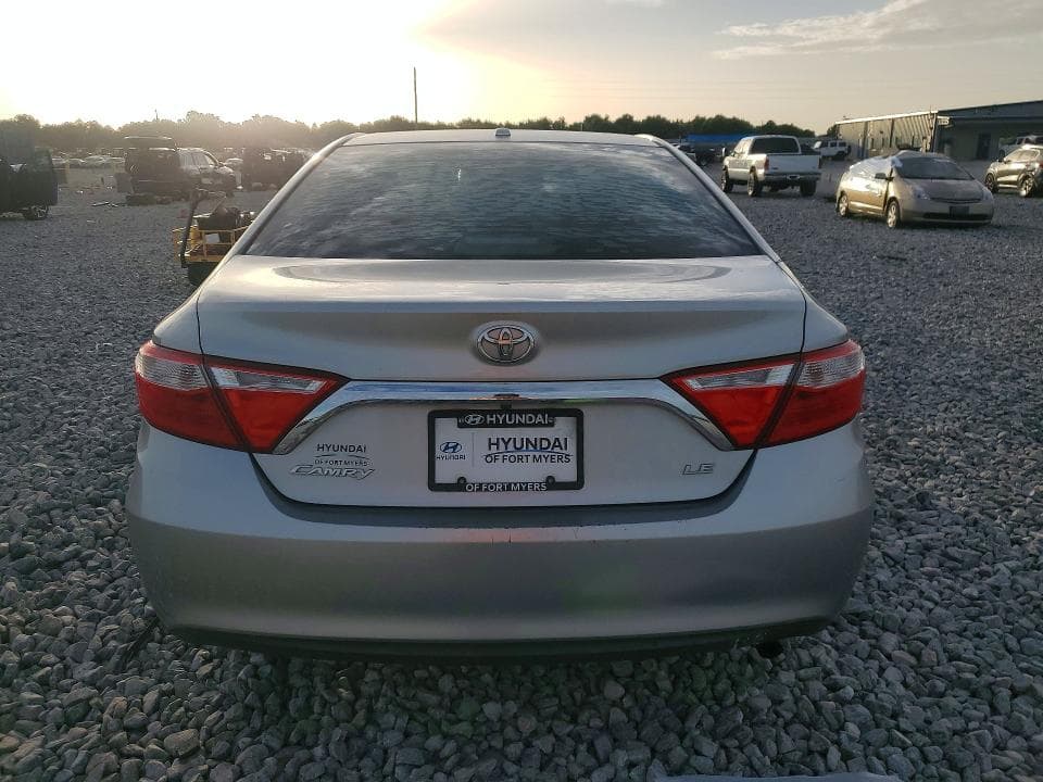 2017 TOYOTA CAMRY LE 6